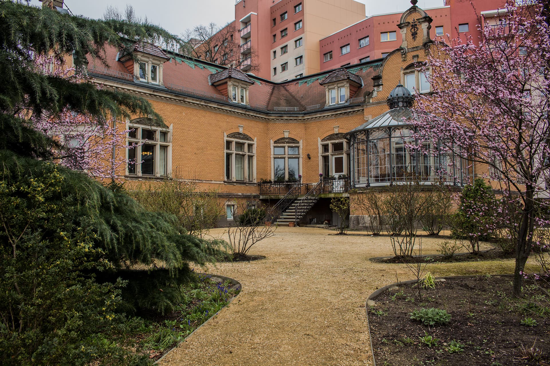 Historische Villa Saran mit Garten, Sitz der Pension Sanssouci in Potsdam
